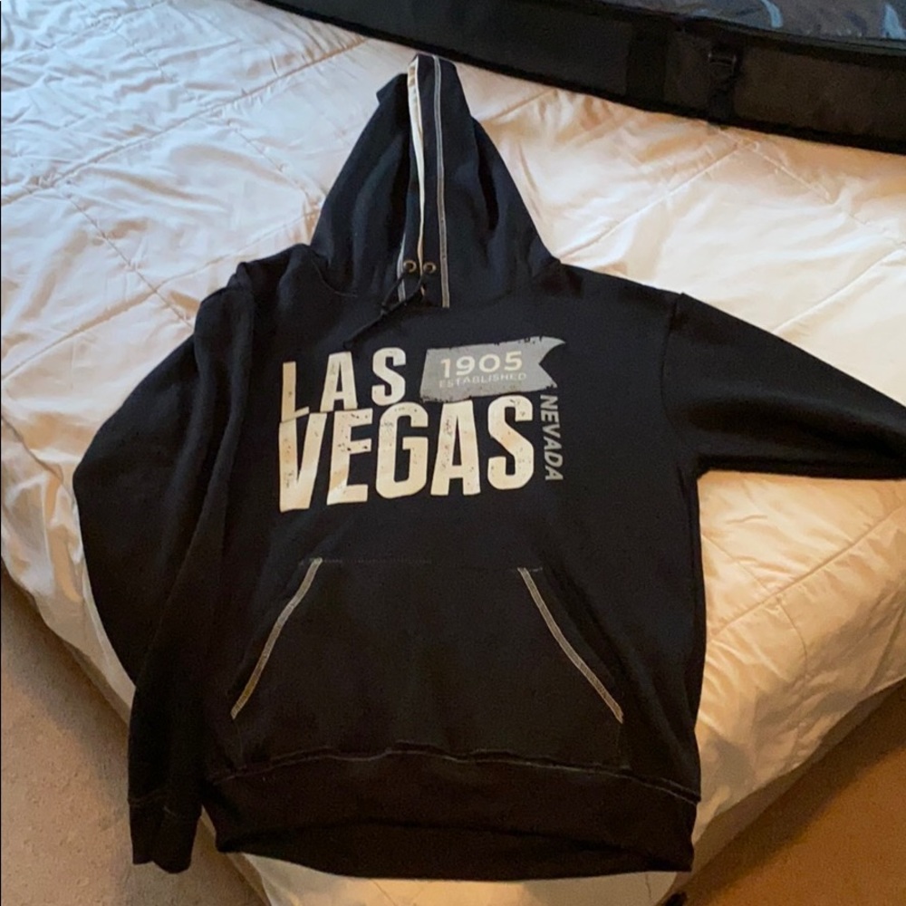 Pullover hoodie